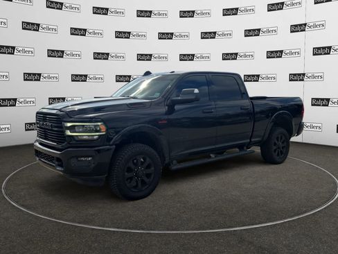 Used 2019 RAM 2500 Laramie w/ Black Appearance Package image 2
