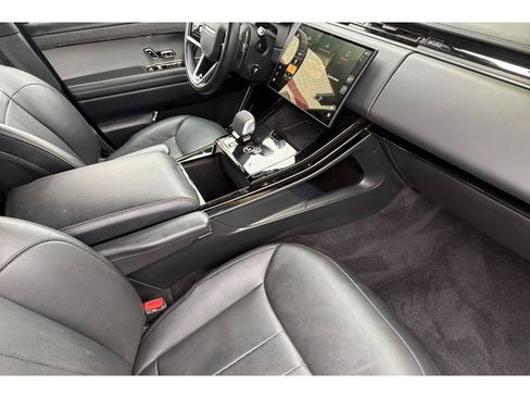 Used 2025 Land Rover Range Rover Sport SE AWD/4WD image 18