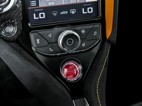 Used 2022 McLaren 720S Performance RWD image 31