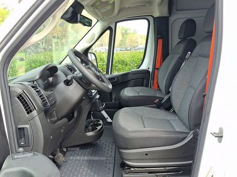 Used 2024 RAM ProMaster 2500 w/ Safety Group image 9