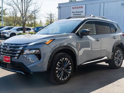 New 2026 Nissan Rogue Platinum w/ Platinum Premium Package AWD/4WD image 3