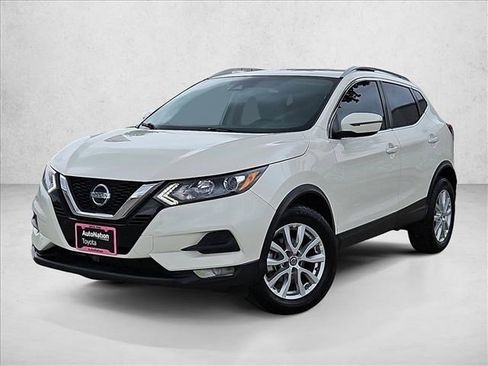 Used 2021 Nissan Rogue Sport SV image 1