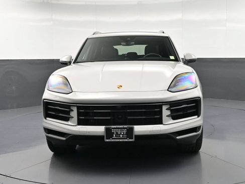Certified 2025 Porsche Cayenne S AWD/4WD image 11