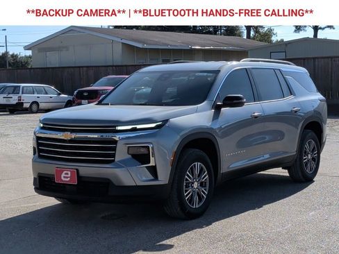 New 2025 Chevrolet Traverse LT w/ LPO, Floor Liner Package image 3