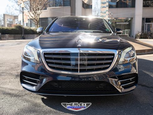 Used 2018 Mercedes-Benz S 560 Sedan w/ AMG Line Exterior image 2