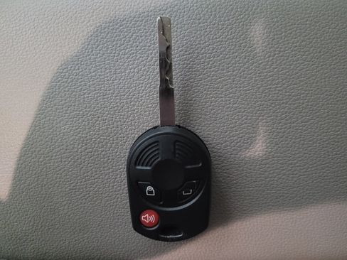 Used 2018 Ford Escape SE image 32