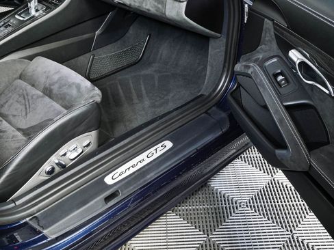 Certified 2018 Porsche 911 Carrera GTS RWD image 22