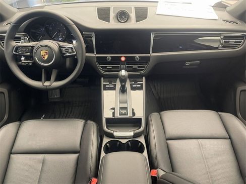 New 2026 Porsche Macan image 16
