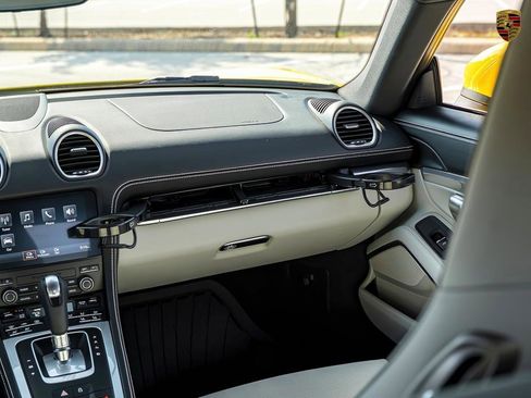 Used 2024 Porsche 718 Cayman Style Edition image 41