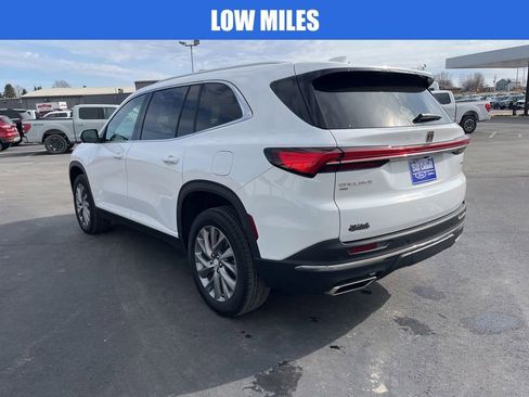 Used 2025 Buick Enclave Preferred image 6