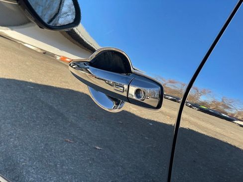 Certified 2022 Nissan Rogue SV w/ SV Premium Package image 31