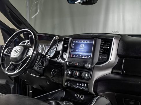 Used 2020 RAM 2500 Big Horn w/ Night Edition AWD/4WD image 23