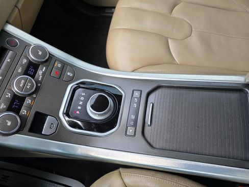 Used 2014 Land Rover Range Rover Evoque Pure Premium image 20