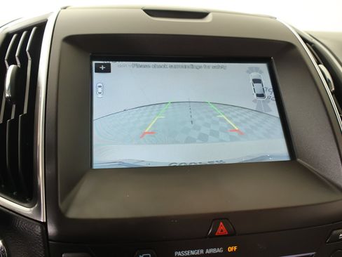 Used 2018 Ford Edge Titanium w/ Equipment Group 302A FWD image 6