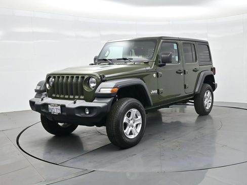Used 2021 Jeep Wrangler Unlimited Sport image 2