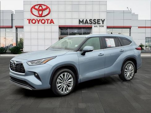 Used 2022 Toyota Highlander Platinum image 29