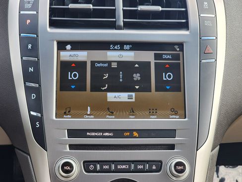 Used 2018 Lincoln MKZ Reserve w/ Climate Package FWD image 15
