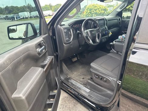 Used 2022 Chevrolet Silverado 1500 RST w/ Z71 Off-Road Package AWD/4WD image 5