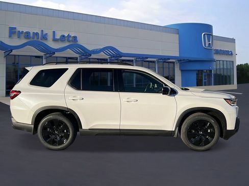 New 2026 Honda Pilot Black Edition image 6