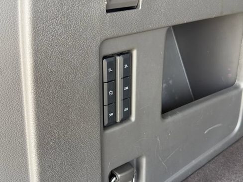 Used 2020 Ford Expedition Limited AWD/4WD image 17