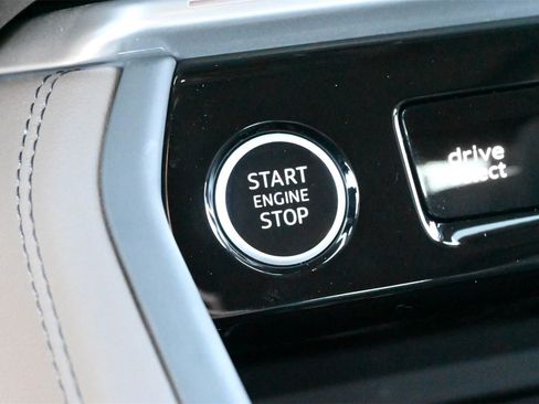 Certified 2025 Audi Q5 Premium w/ Convenience Package image 14