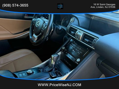 Used 2017 Lexus IS 300 F Sport image 21