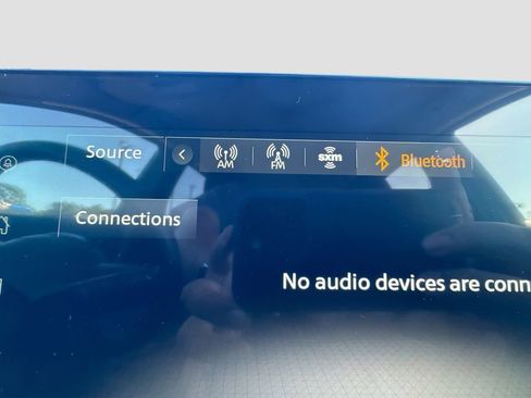 Used 2025 Nissan Kicks SV image 25