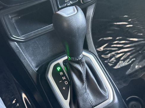 Used 2018 Jeep Renegade Altitude w/ Cold Weather Group FWD image 20
