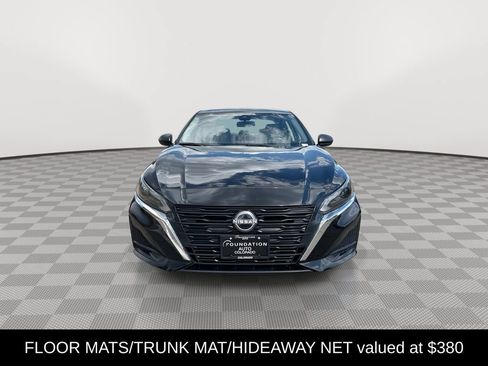 Used 2025 Nissan Altima 2.5 SV FWD image 5