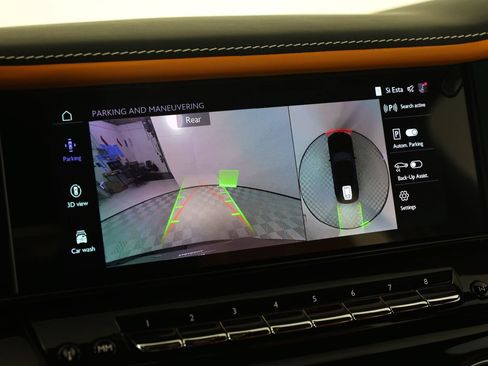 Certified 2025 Rolls-Royce Cullinan AWD/4WD image 17