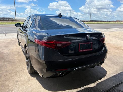 Used 2017 Alfa Romeo Giulia RWD image 23