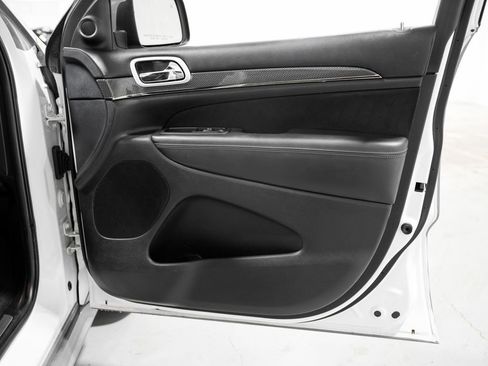 Used 2018 Jeep Grand Cherokee Trackhawk image 34