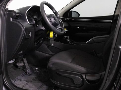 Used 2022 Hyundai Tucson SE image 19