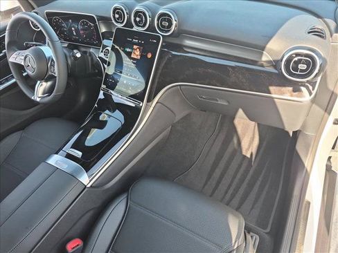 Used 2026 Mercedes-Benz GLC 300 image 21