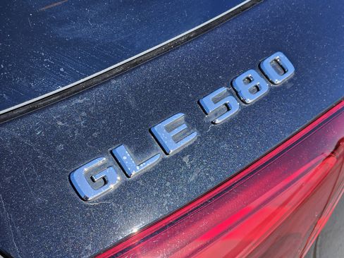 Certified 2025 Mercedes-Benz GLE 580 4MATIC image 13