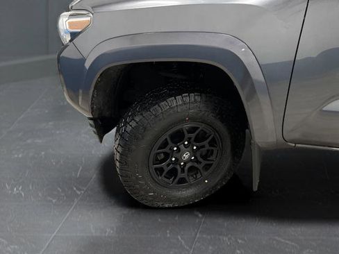 Used 2020 Toyota Tacoma SR5 image 34
