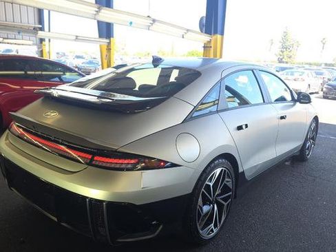 Used 2023 Hyundai Ioniq 6 SEL image 3