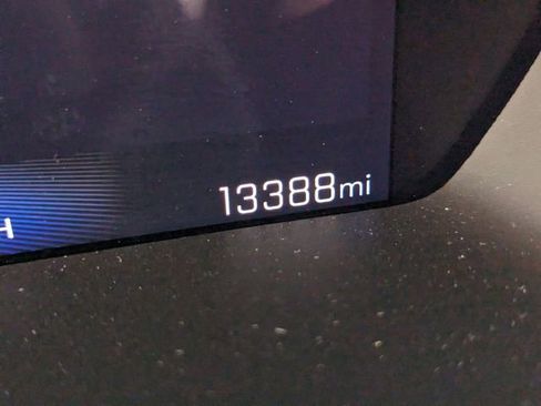 Used 2024 Chevrolet Colorado LT w/ LT Convenience Package image 24