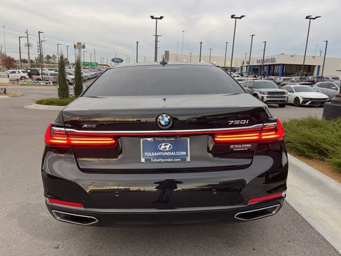 Used 2021 BMW 750i xDrive 750i xDrive w/ Luxury Rear Seating Package image 6
