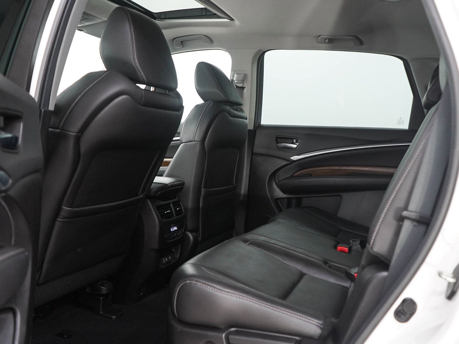 Used 2019 Acura MDX w/ Technology Package AWD/4WD image 19