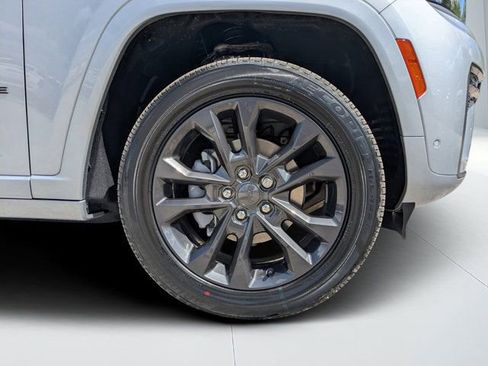 New 2026 Jeep Grand Cherokee Limited Reserve image 10