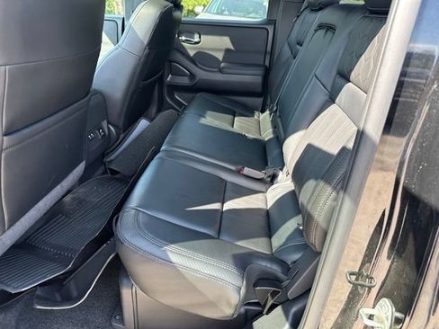 Used 2022 Nissan Frontier PRO-4X w/ Pro-4X Premium Package AWD/4WD image 10