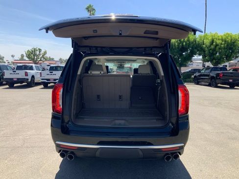 Used 2024 GMC Yukon Denali w/ Advanced Technology Package RWD image 7