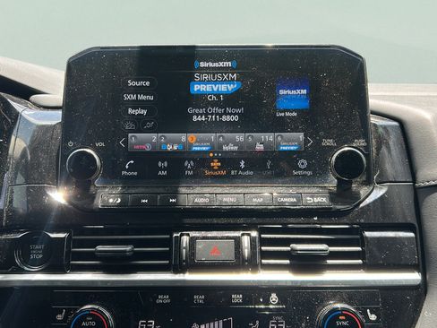Used 2025 Nissan Pathfinder SL FWD image 22
