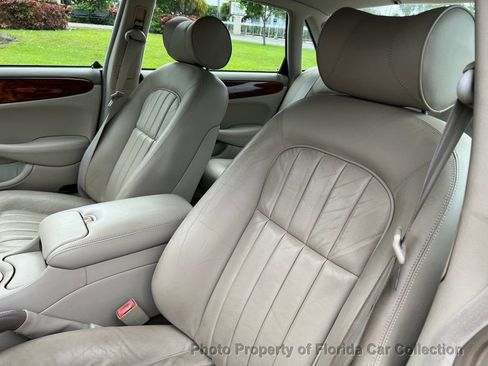 Used 2000 Jaguar XJ8 image 8