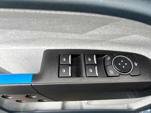 Used 2025 Ford Maverick XLT w/ Equipment Group 302A AWD/4WD image 19