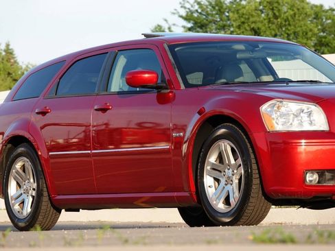 Used 2006 Dodge Magnum R/T w/ Convenience Group II RWD image 51