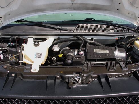 Used 2012 Chevrolet Express 2500 w/ Power Package image 16