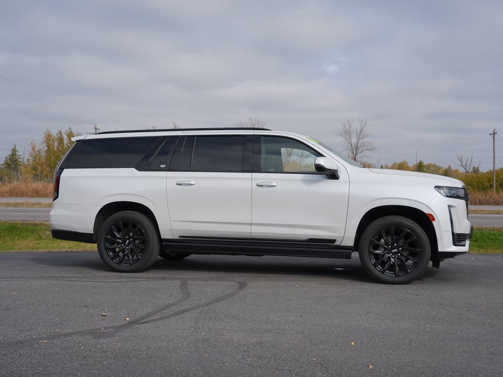 Used 2024 Cadillac Escalade ESV Sport w/ LPO, ONYX Package AWD/4WD image 2