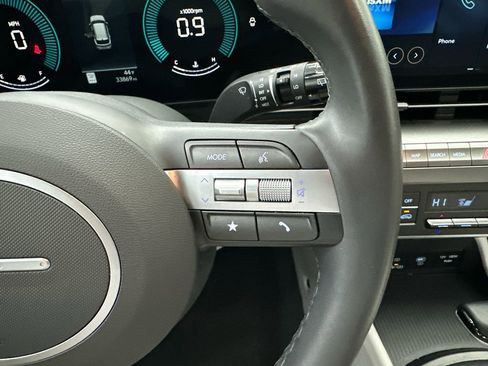 Used 2025 Hyundai Kona SEL image 25